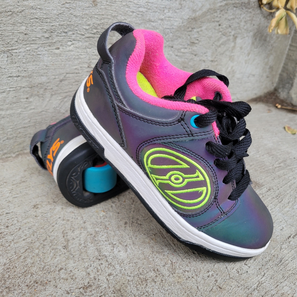 Colorful Heelys Shoes with Wheels